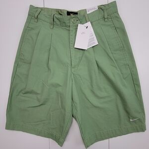 Nike Men’s Lifestyle Pleated Chino Dad Golf Shorts Green DX0643-386 Size 30 New